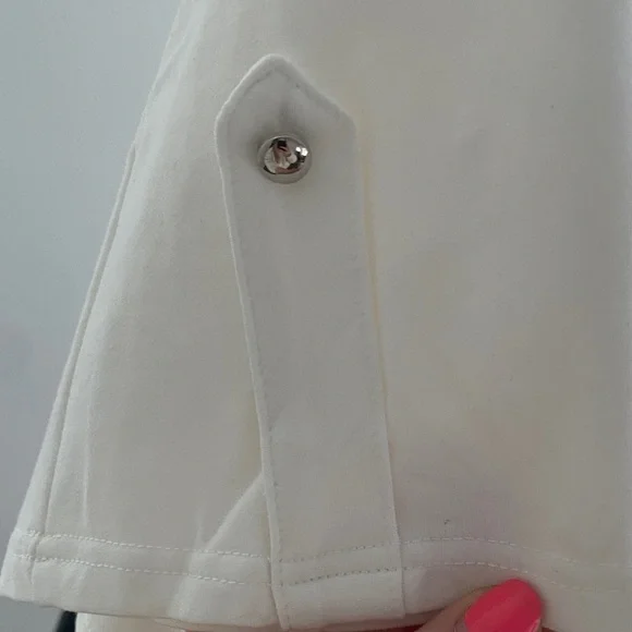 Aleeza Paris White Cropped Jacket - Picture 6 of 6
